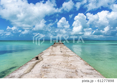 沖縄県 竹富島の西桟橋の写真素材