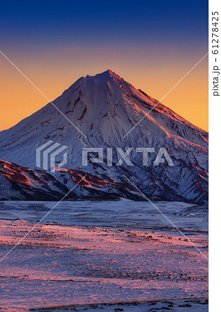 Beautiful winter volcanic landscape of Kamchatka Peninsula at sunrise Beautiful winter volcanic landscape of Kamchatka Peninsula at sunrise 61278425