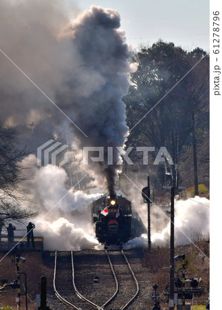 初春の 発車 初春の 発車 61278796
