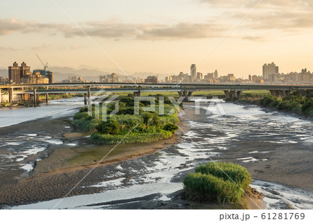 Taipei cityscape of buildings with river 61281769