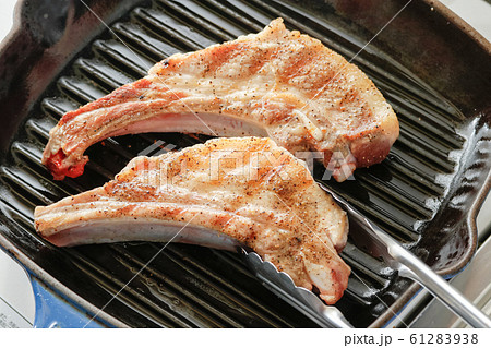 豚スペアリブ 61283938