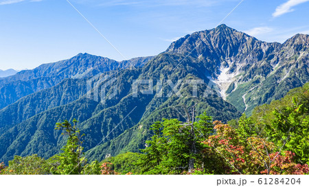 秋の五竜岳登山 （小遠見山から望む爺ヶ岳・鹿島槍ヶ岳とカクネ里の氷河） 61284204