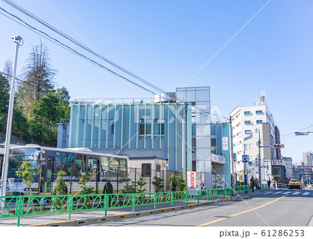 駅前風景　中野富士見町駅 61286253