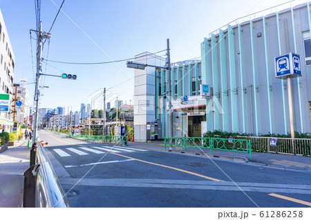 駅前風景　中野富士見町駅 61286258