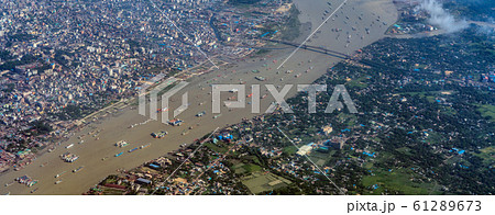 バングラデシュ・チッタゴンのカルナフリ川 空撮 バングラデシュ・チッタゴンのカルナフリ川 空撮 61289673