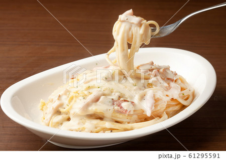 スパゲッティーカルボナーラ 61295591