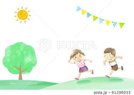 緑の木と走る子供 水彩イラストのイラスト素材