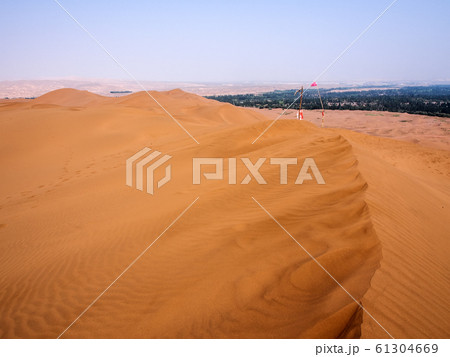 新疆ウイグル自治区・クムタグ砂漠 / Kumutage Desert, Xinjiang,China 新疆ウイグル自治区・クムタグ砂漠 / Kumutage Desert, Xinjiang,China 61304669