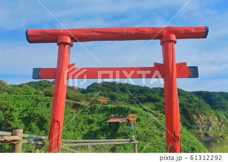 【石川県】能登半島　関野鼻弁財天 61312292