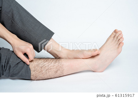 メンズ 脚脱毛 見えるところだけ処理したイメージ メンズ 脚脱毛 見えるところだけ処理したイメージ 61315917