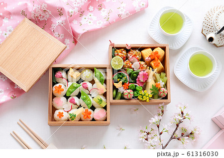 ミニおにぎりのお花見弁当 61316030