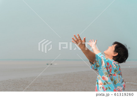 Woman happy travel freedom carefree relax at sea Woman happy travel freedom carefree relax at sea 61319260