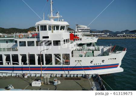 宇野港に入港する宇野高松フェリーからの眺め5 61319675