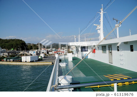 宇野港に入港する宇野高松フェリーからの眺め6 61319676