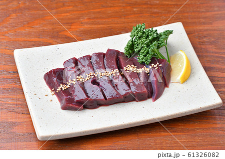 焼肉用（加熱用）の、国産牛のレバー（未加熱／生状態）です。生食用ではありません！ 61326082