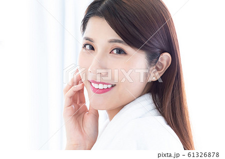 beauty skin care woman smile 61326878