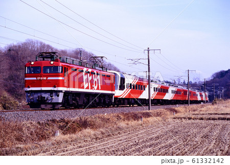 1997年　常磐線を走るEF8195スーパーエクスプレスレインボー 61332142