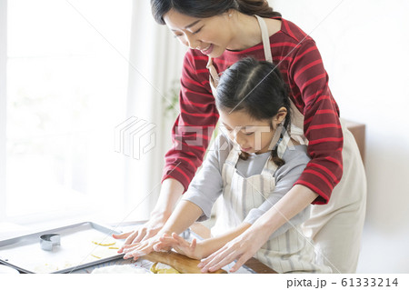 韓国人 ママ 母 61333214