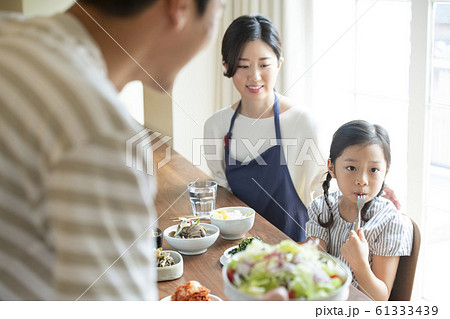 韓国人 家族 ファミリー 61333439