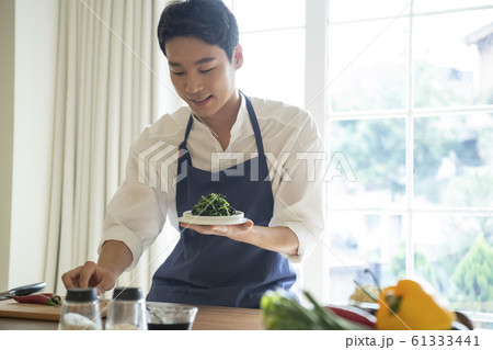 韓国人 若い男 若い男性 61333441