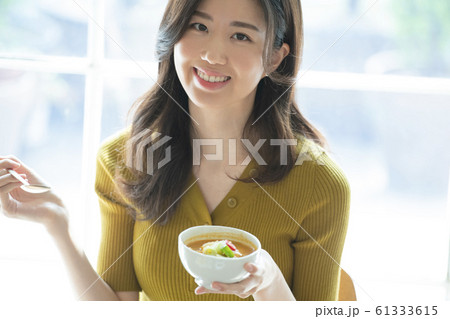 韓国人 女性 女 61333615