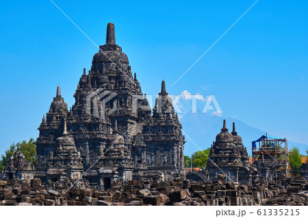 インドネシア　ジャワ島　プランバナン寺院 61335215