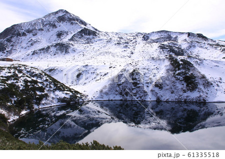 初冬のミクリガ池と浄土山　撮影場所：室堂 61335518
