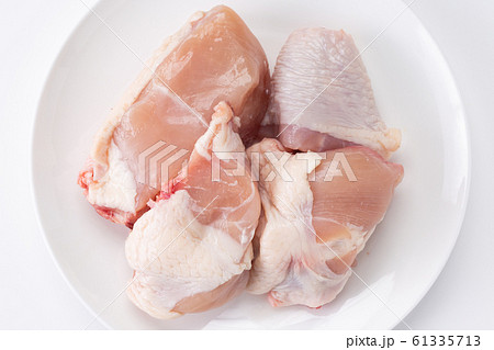 鶏肉(水炊き用骨つき肉) 鶏肉(水炊き用骨つき肉) 61335713