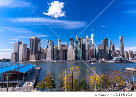 《ニューヨーク》マンハッタンの眺め・ブルックリンハイツプロムナード 61336812