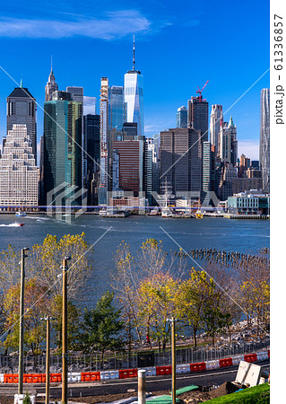 《ニューヨーク》マンハッタンの眺め・ブルックリンハイツプロムナード 61336857