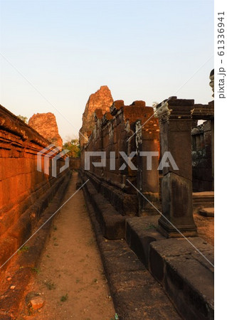 プレループ遺跡　アンコールワット遺跡群　夕日　シェムリアップ　世界遺産　カンボジア　観光地　海外旅 61336941