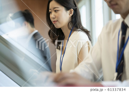 韓国人 女性 女 61337834