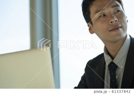 韓国人 男 男性 61337842