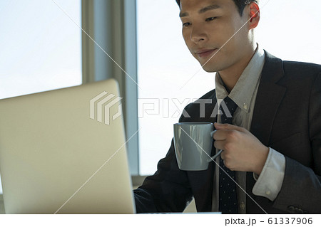 韓国人 男 男性 61337906