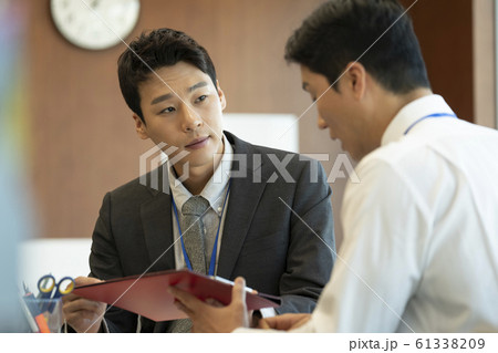 韓国人 男 男性 61338209