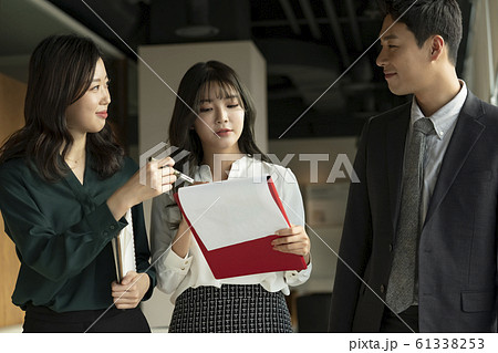 韓国人 女性 女 61338253