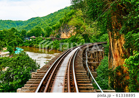 タイ カンチャナブリ アルヒル桟道橋 タイ カンチャナブリ アルヒル桟道橋 61338895
