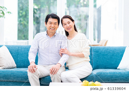 シニアの夫婦 シニアの夫婦 61339604