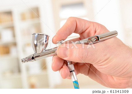 Airbrush on stand 61341309