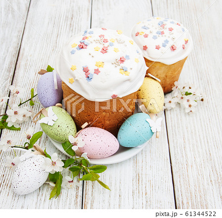 Easter bread and eggs 61344522