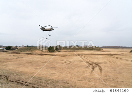 陸上自衛隊 CH-47J/JA 大型輸送ヘリコプター チヌーク 61345160