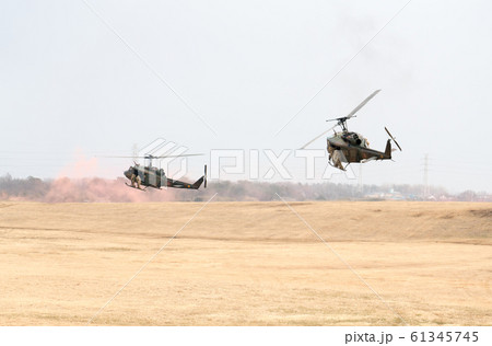 陸上自衛隊 UH-1J 多用途ヘリコプター 61345745