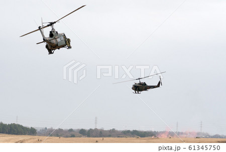 陸上自衛隊 UH-1J 多用途ヘリコプター 61345750