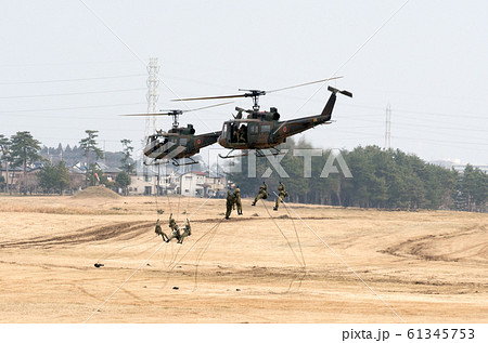 陸上自衛隊 UH-1J 多用途ヘリコプター 61345753