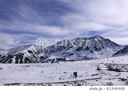 立山連峰(雄山、真砂岳、室堂平) 撮影場所:室堂 立山連峰(雄山、真砂岳、室堂平) 撮影場所:室堂 61346466