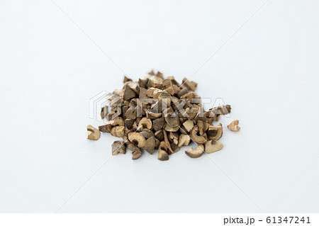 漢方　生薬　牡丹皮　ボタンピ 61347241