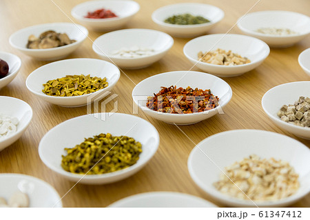 漢方　生薬 61347412