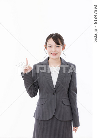 ビジネスウーマン 指差し ビジネスウーマン 指差し 61347893