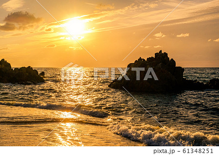 水晶浜の夕暮れ 61348251