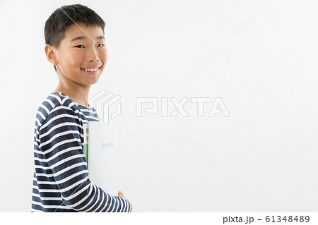小学生　男の子 61348489